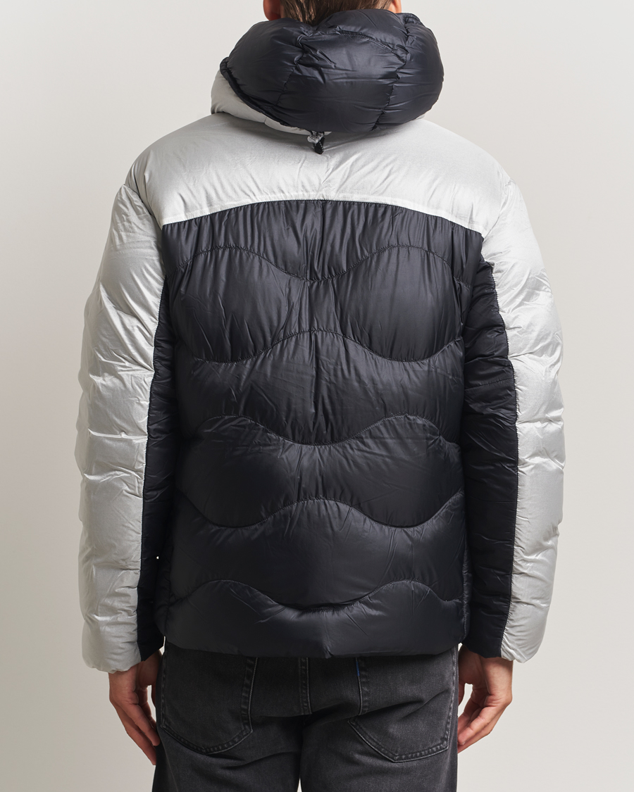 Peak Performance Helium Diamond Fused Hooded Down Jacket Black