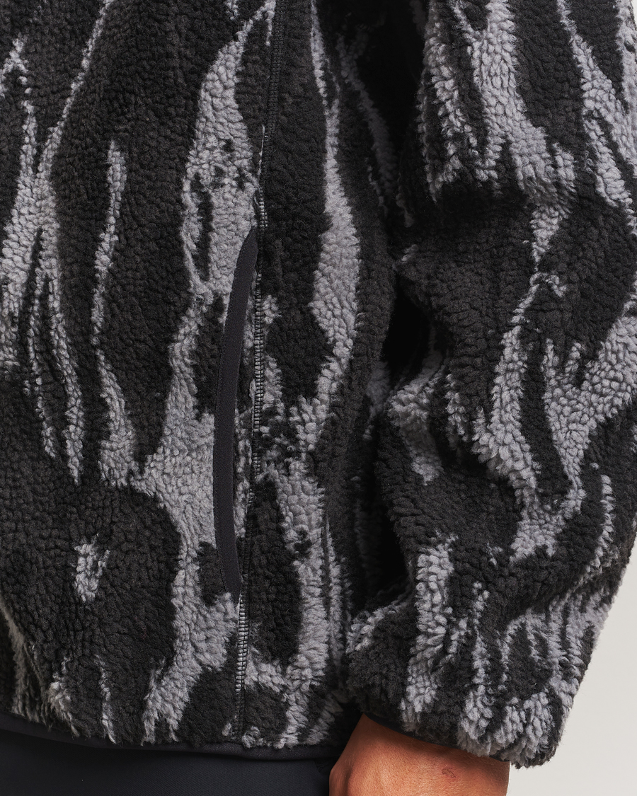 Men | Sweaters & Knitwear | Peak Performance | Graphic Heavy Pile Full Zip Winter Shard