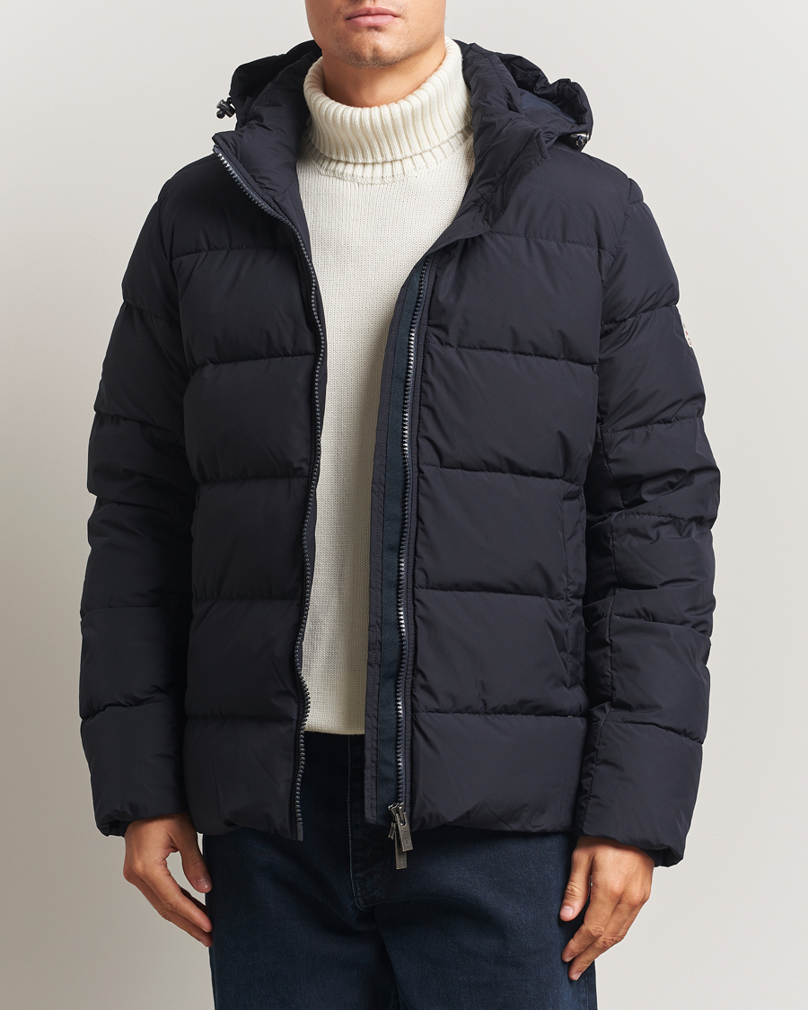 29508611r_3.jpg?m=1758195059