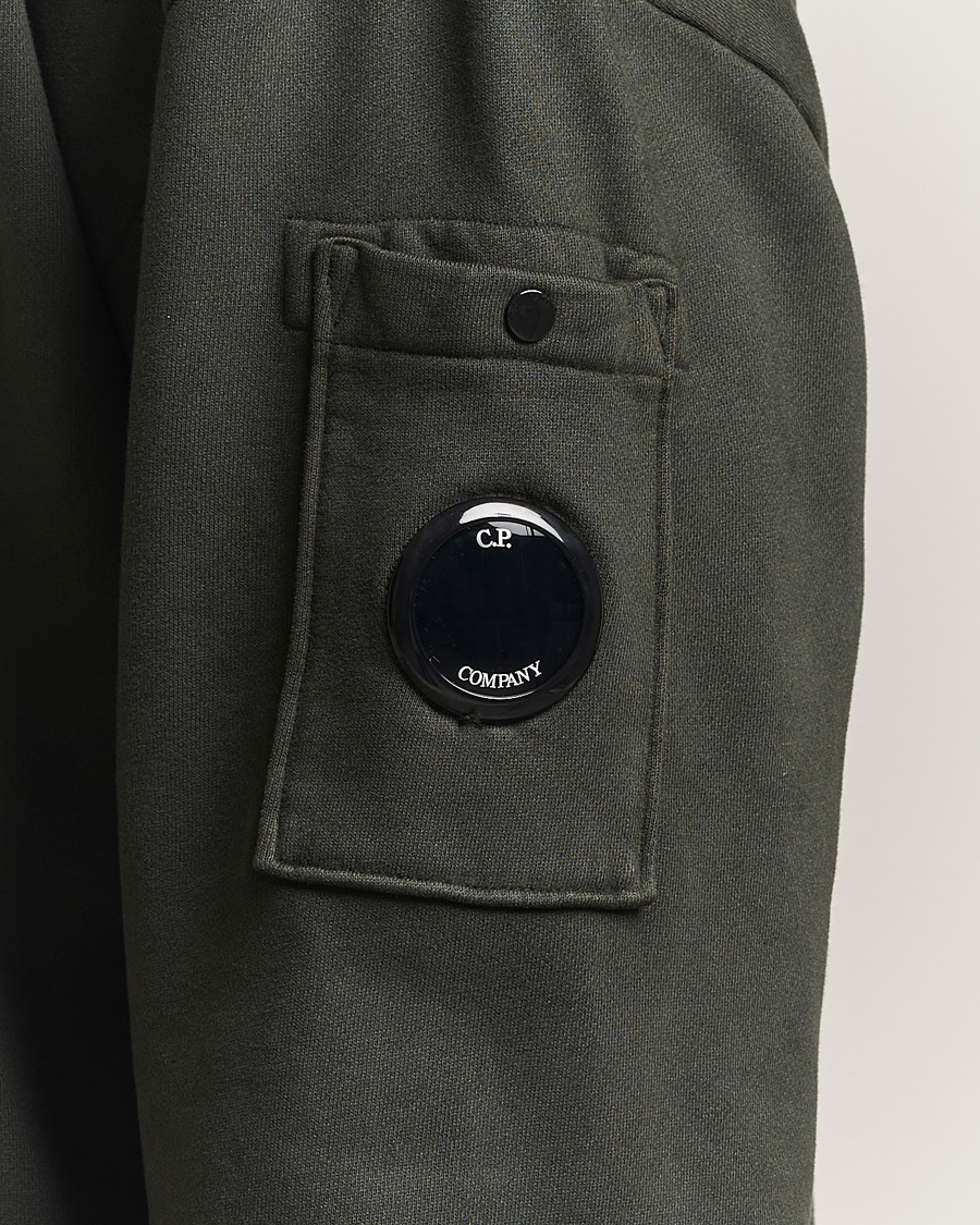 Men | Sweaters & Knitwear | C.P. Company | Brushed Emerized Fleece Lens Sweatshirt Dark Green