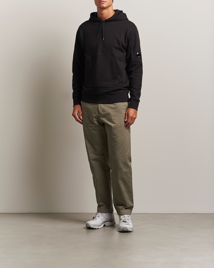 Men | Sweaters & Knitwear | C.P. Company | Diagonal Raised Fleece Lens Hood Black