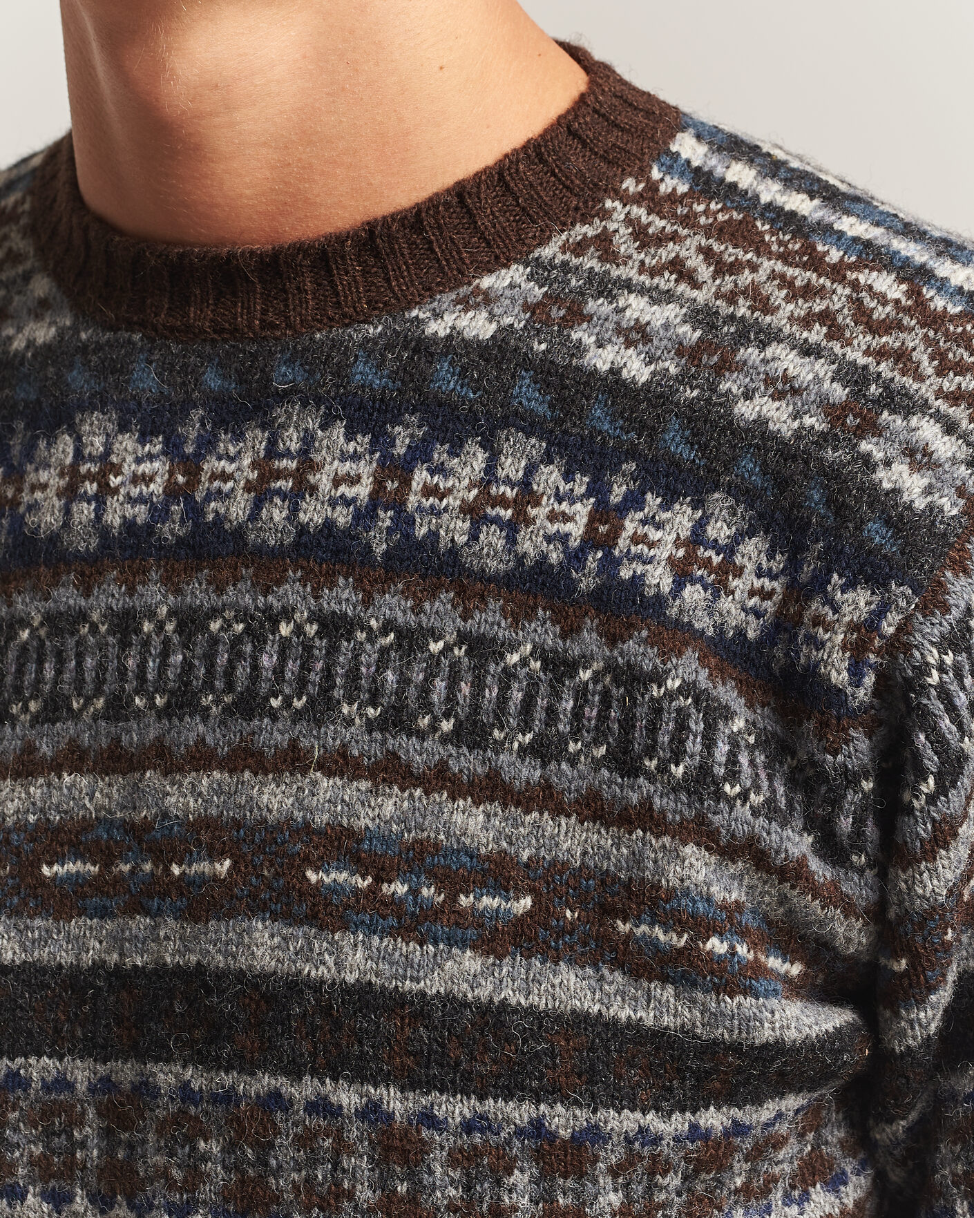 Men | Sweaters & Knitwear | Jamieson's of Shetland | Jamiesons Of Shetland All Over Fair Isle Pullover Crew Neck Brown