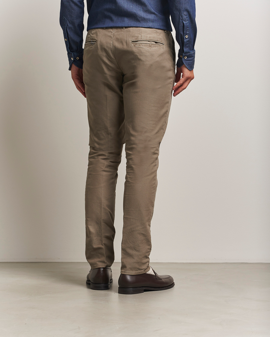 Men | Trousers | Incotex | Slim Fit Garment Dyed Slacks Taupe