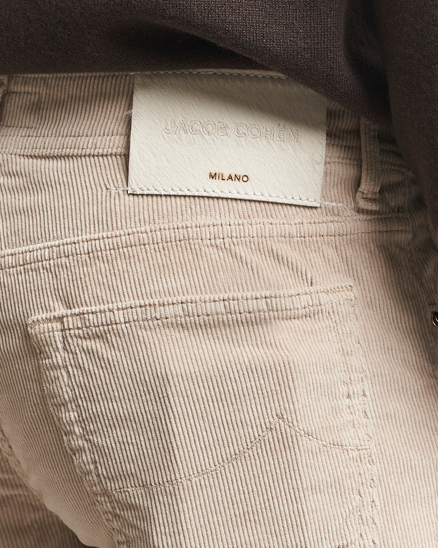 Men | Trousers | Jacob Cohën | Bard 5-Pocket Medium Corduroy Trousers Off White