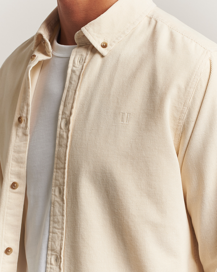Men | Shirts | LES DEUX | Konrad Pinwale Corduroy Shirt Ivory