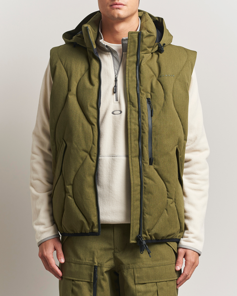 Oakley Baldface Puffer Vest Army Green at CareOfCarl.com