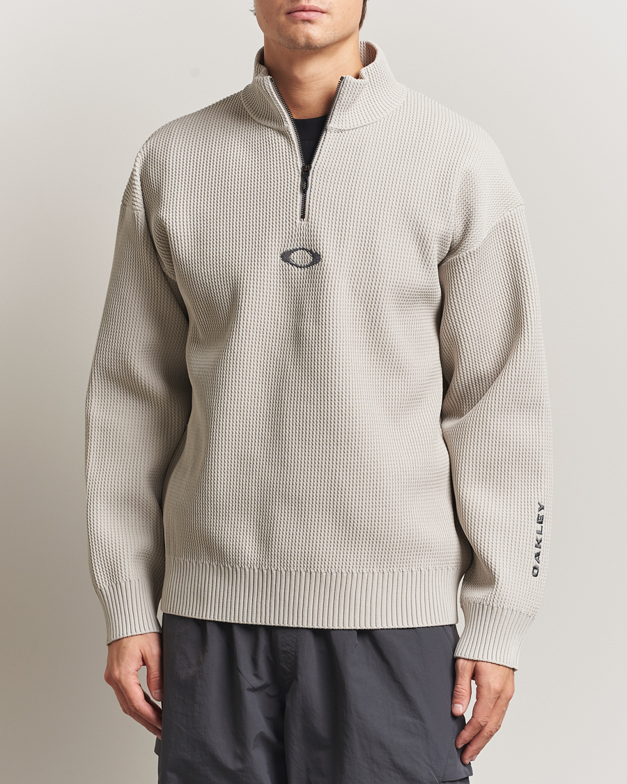 Oakley FGL New Retro Half Zip Sweater Mist at CareOfCarl.com