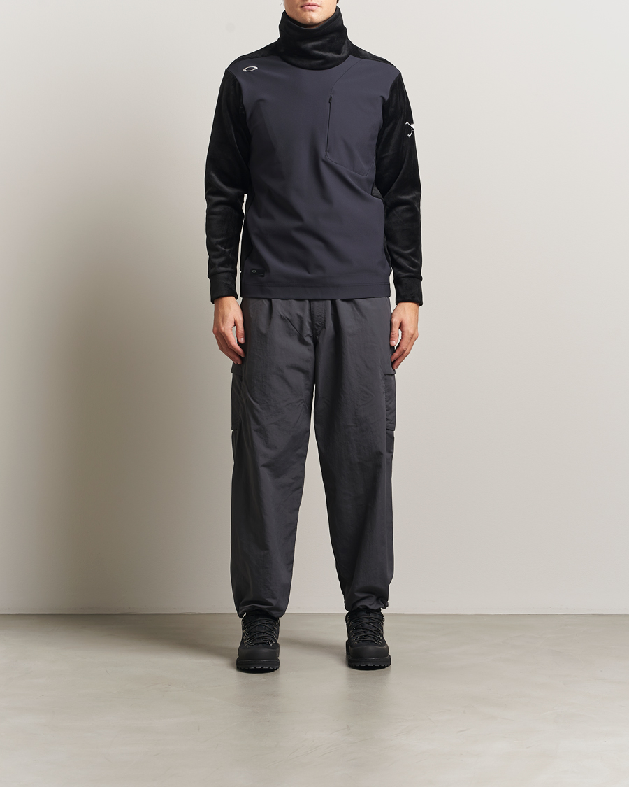 Men | Sweaters & Knitwear | Oakley | FGL Skull Comfortable Turtle Neck Blackout