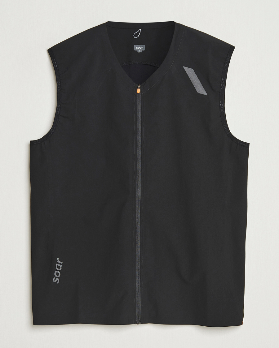Men | Gilets | SOAR Running | Rainout Gilet Black