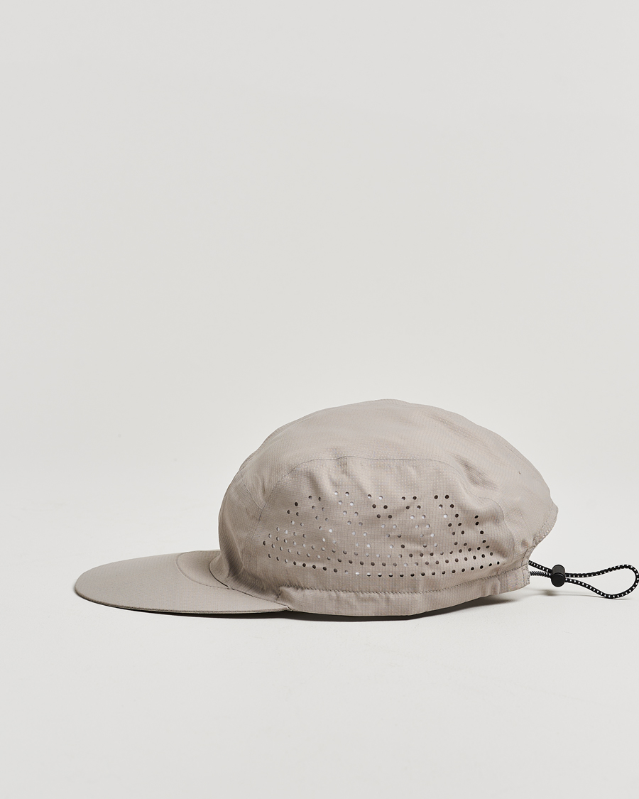 SOAR Running Run Cap Warm Grey at CareOfCarl.com