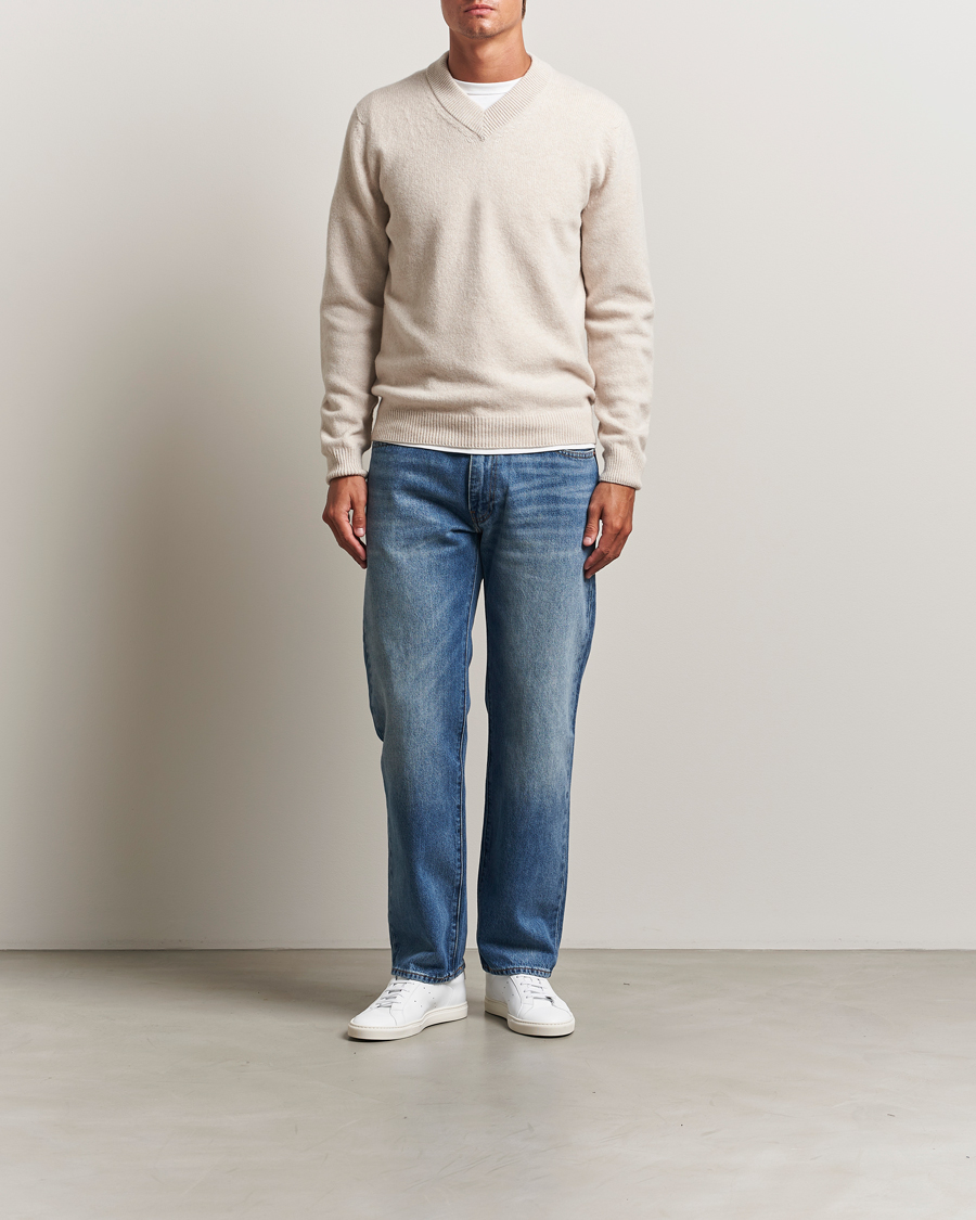 Men | Sweaters & Knitwear | Sunspel | Knitted Lambswool V-Neck Oatmeal Melange