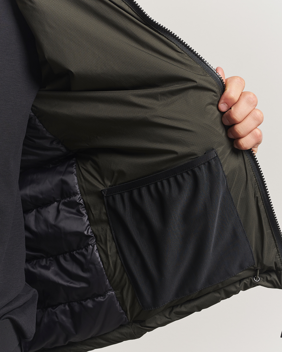 Men | Coats & Jackets | Canada Goose Black Label | Lodge Jacket Volcano