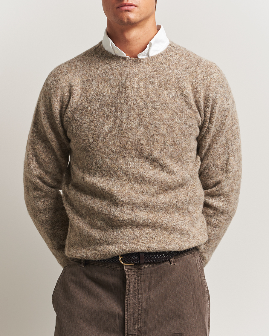 Men | Sweaters & Knitwear | Drake's | Brushed Shetland Crew Mushroom