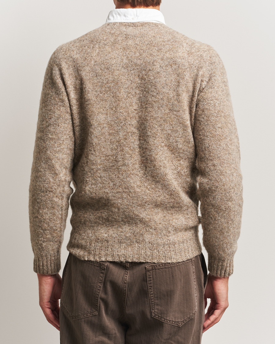 Men | Sweaters & Knitwear | Drake's | Brushed Shetland Crew Mushroom