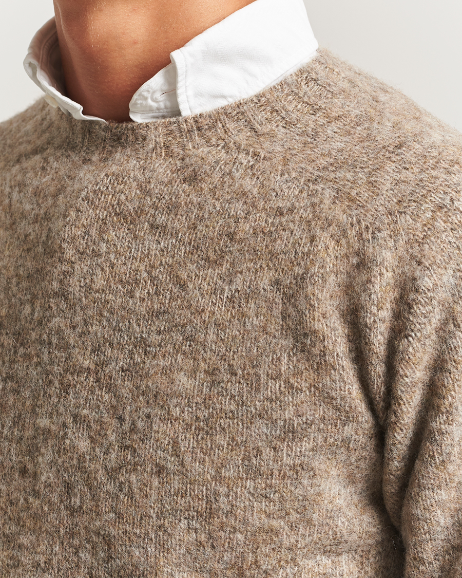 Men | Sweaters & Knitwear | Drake's | Brushed Shetland Crew Mushroom