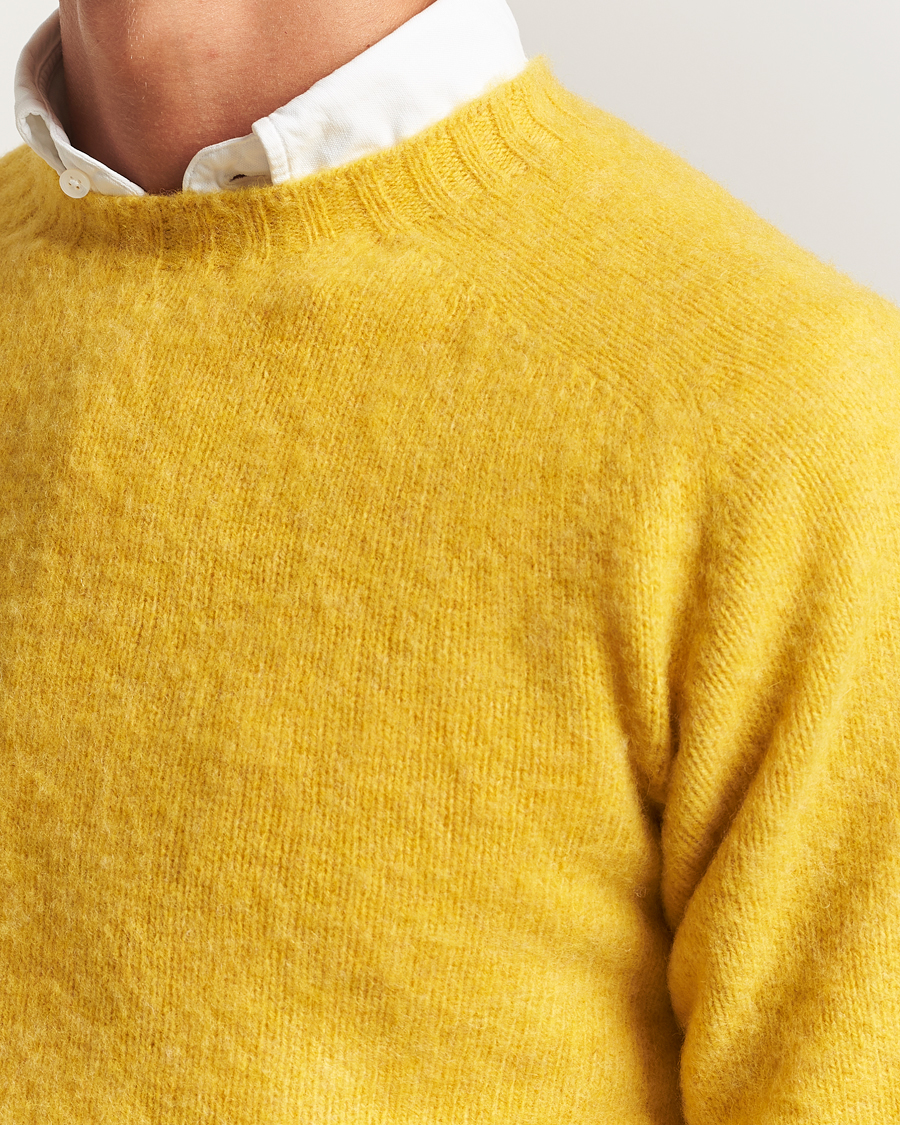 Men | Sweaters & Knitwear | Drake's | Brushed Shetland Crew Yellow