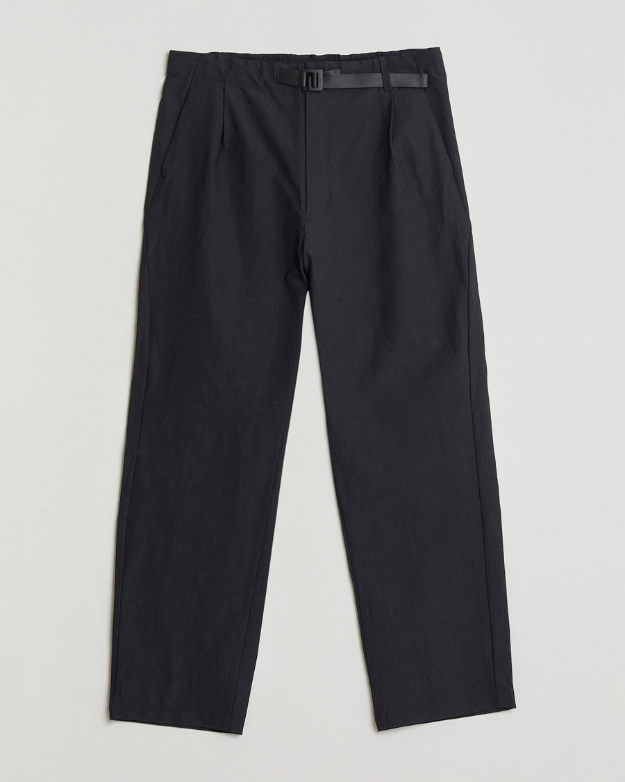 Men | Trousers | Goldwin | One Tuck Tapered Pants Black