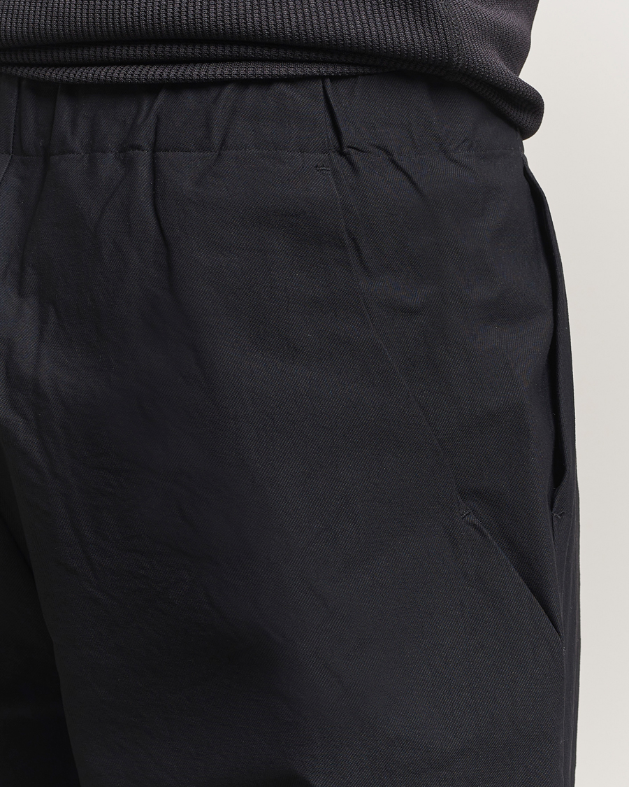 Men | Trousers | Goldwin | One Tuck Tapered Pants Black
