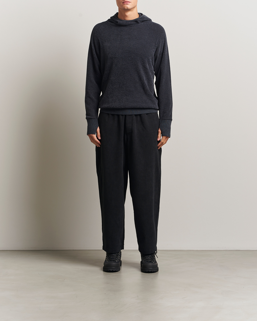 Men | Trousers | Goldwin | Wale Corduroy Straight Pants Black