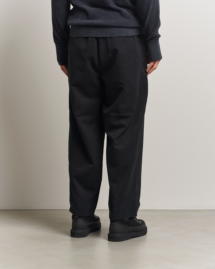 Men | Trousers | Goldwin | Wale Corduroy Straight Pants Black
