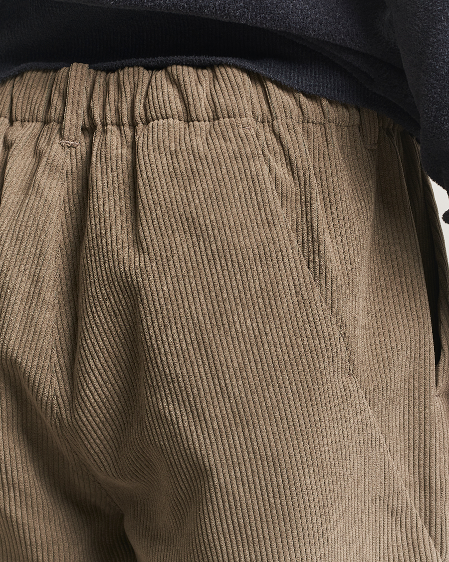 Men | Trousers | Goldwin | Wale Corduroy Straight Pants Taupe