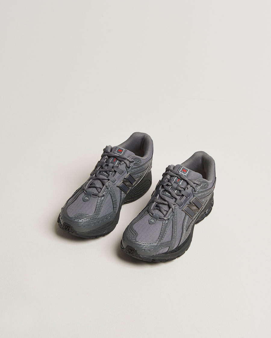 MONCLER × PALM ANGELS Palm Lite Runner 8 Moncler Genius Palm Angels Palm Lite Runner Sneakers Beige