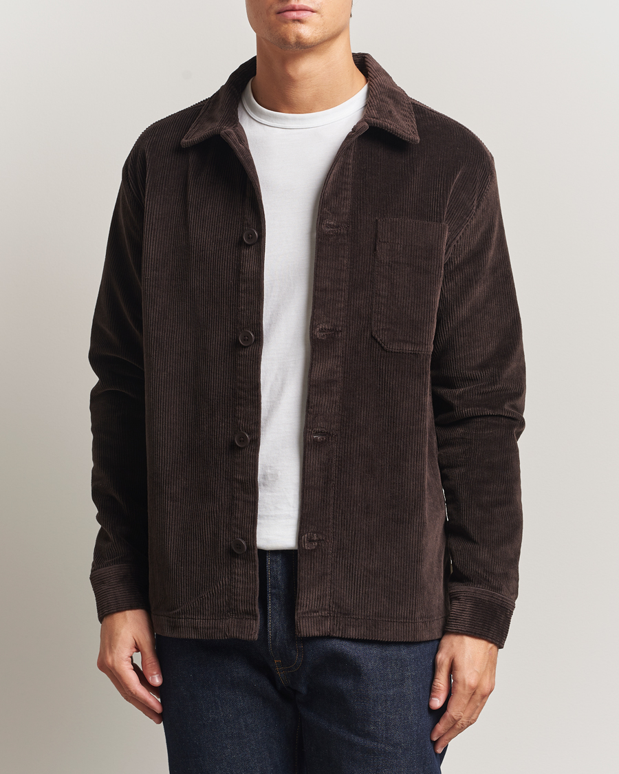 Men | Shirts | KnowledgeCotton Apparel | Cotton Corduroy Overshirt Chocolate