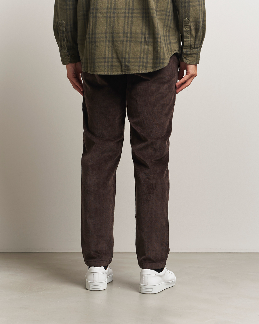 Men | Trousers | KnowledgeCotton Apparel | Chuck Regular Cord Trousers Chocolate
