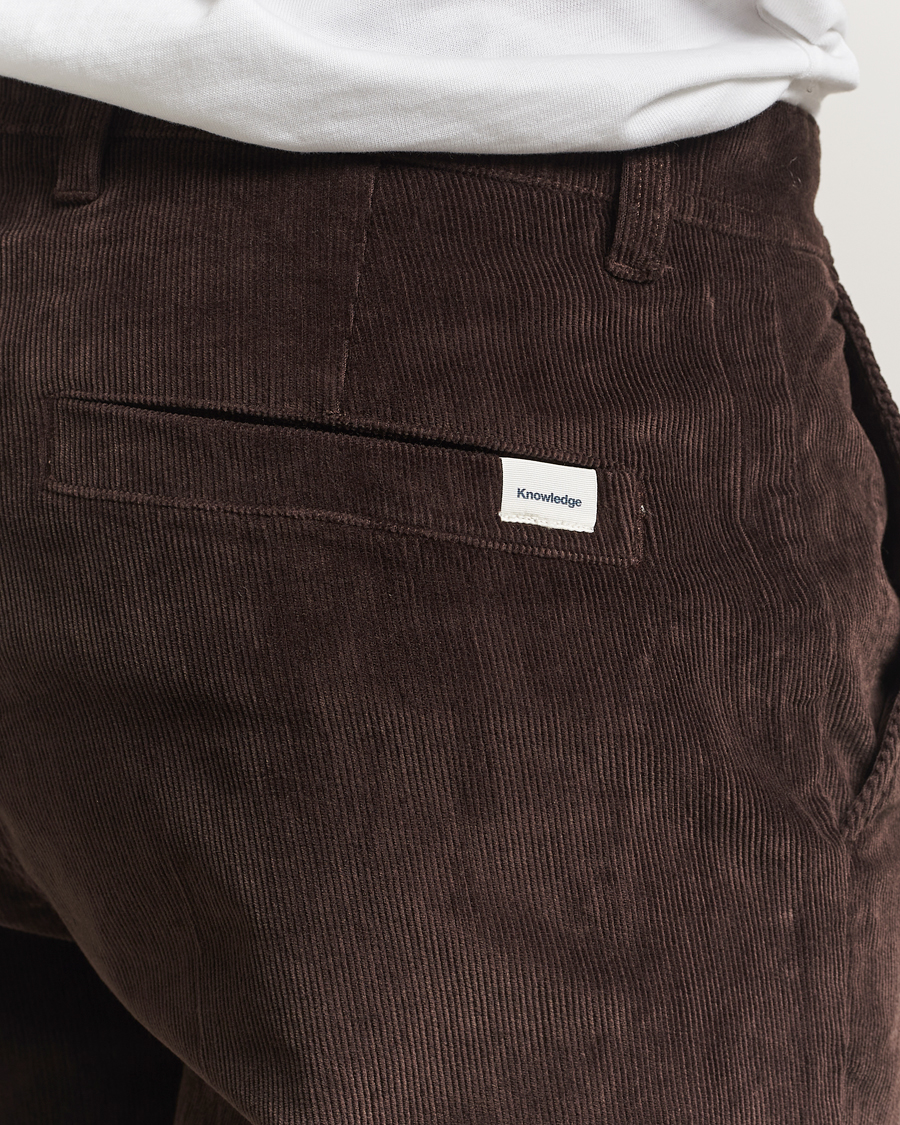 Men | Trousers | KnowledgeCotton Apparel | Chuck Regular Cord Trousers Chocolate