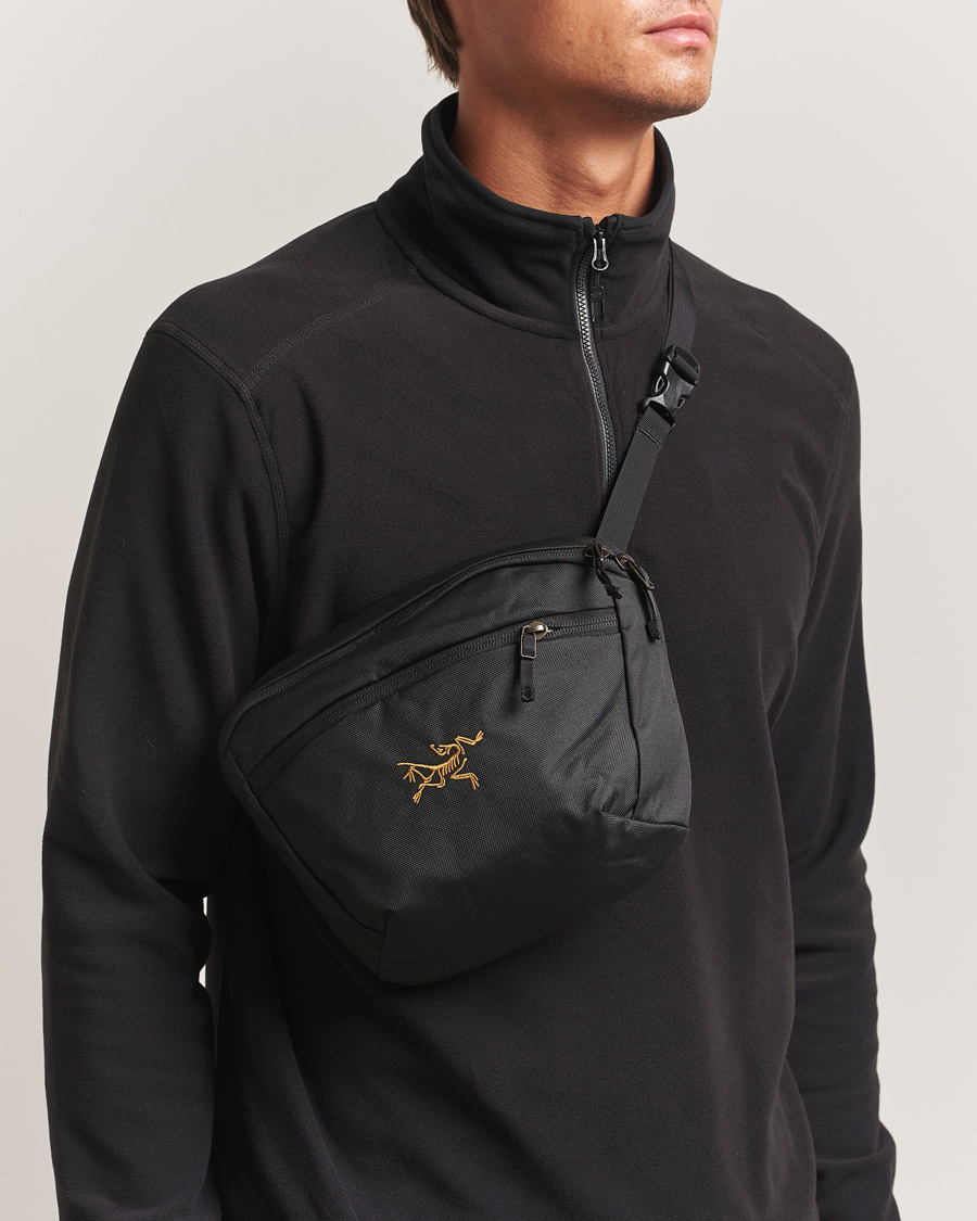 Men | Arc'teryx Mantis 2 Waist Pack 24K Black | Arc'teryx | Mantis 2 Waist Pack 24K Black
