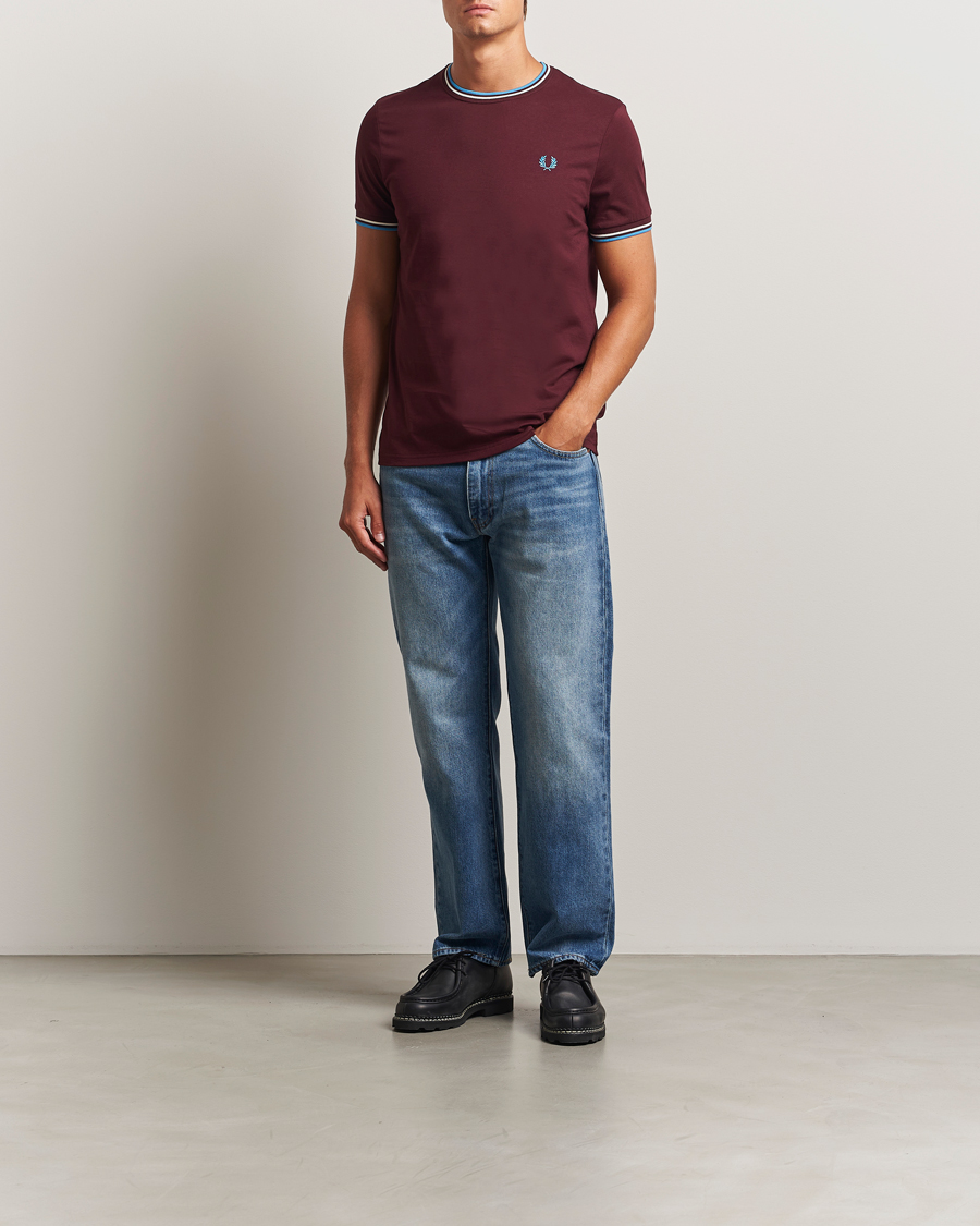 Men | T-Shirts | Fred Perry | Twin Tipped T-Shirt Oxblood