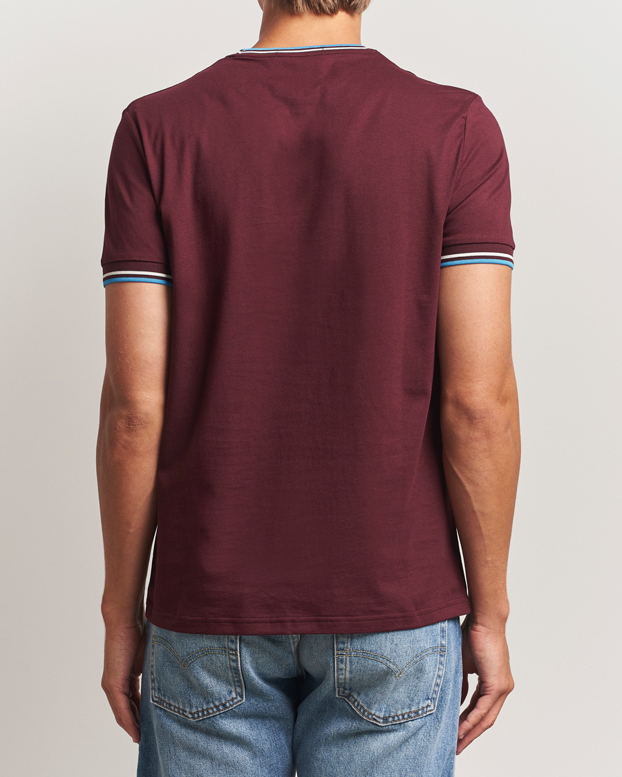 Men | T-Shirts | Fred Perry | Twin Tipped T-Shirt Oxblood