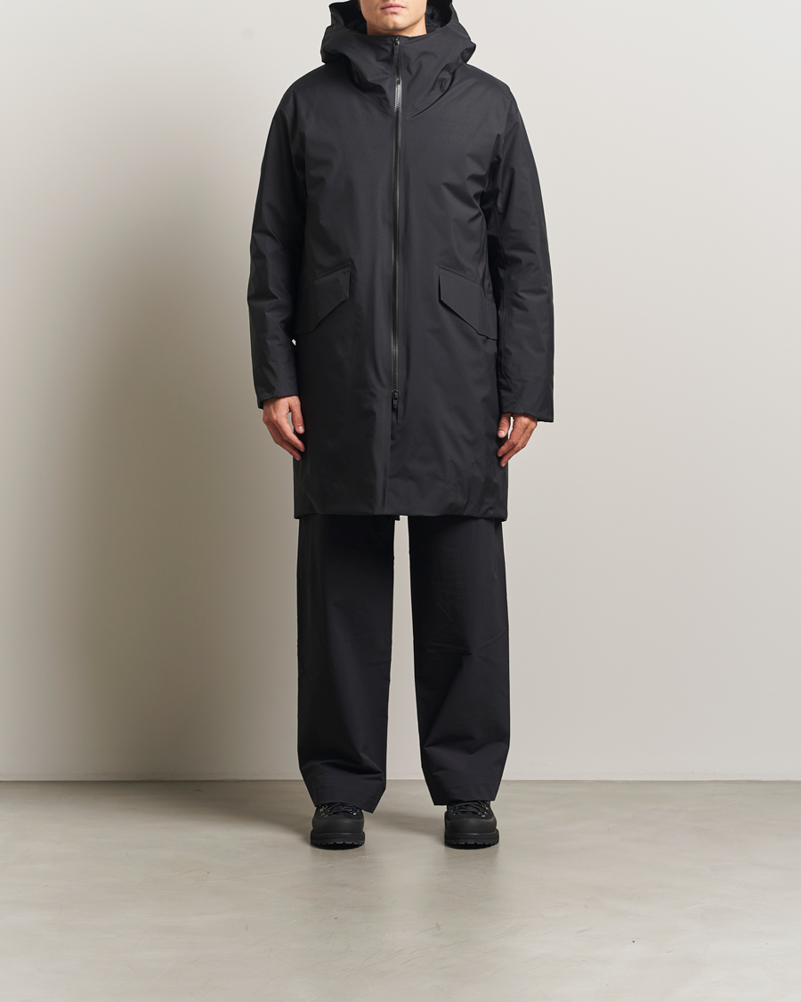 Men | Coats & Jackets | Arc'teryx Veilance | Monitor GORE-TEX Down Coat Black