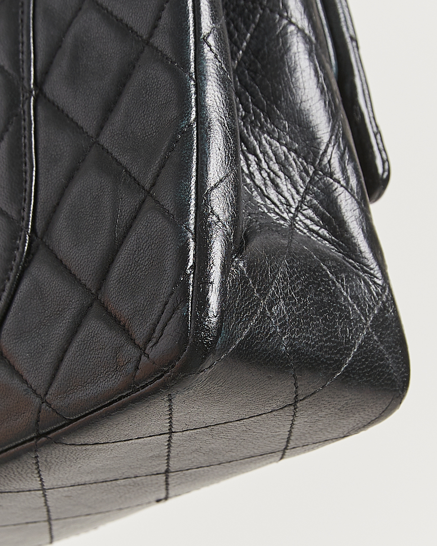 Men | Pre-Owned & Vintage Bags | Chanel Pre-Owned | Classic Double Flap Medium Lambskin Black