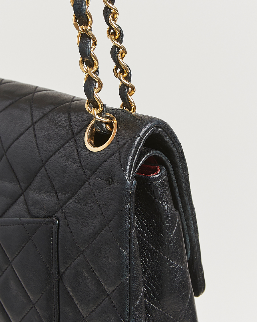 Men | Pre-Owned & Vintage Bags | Chanel Pre-Owned | Classic Double Flap Medium Lambskin Black