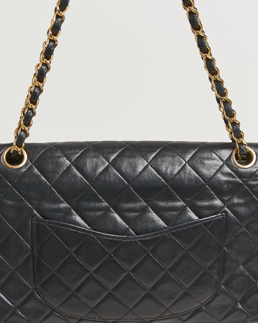 Men | Pre-Owned & Vintage Bags | Chanel Pre-Owned | Classic Double Flap Medium Lambskin Black