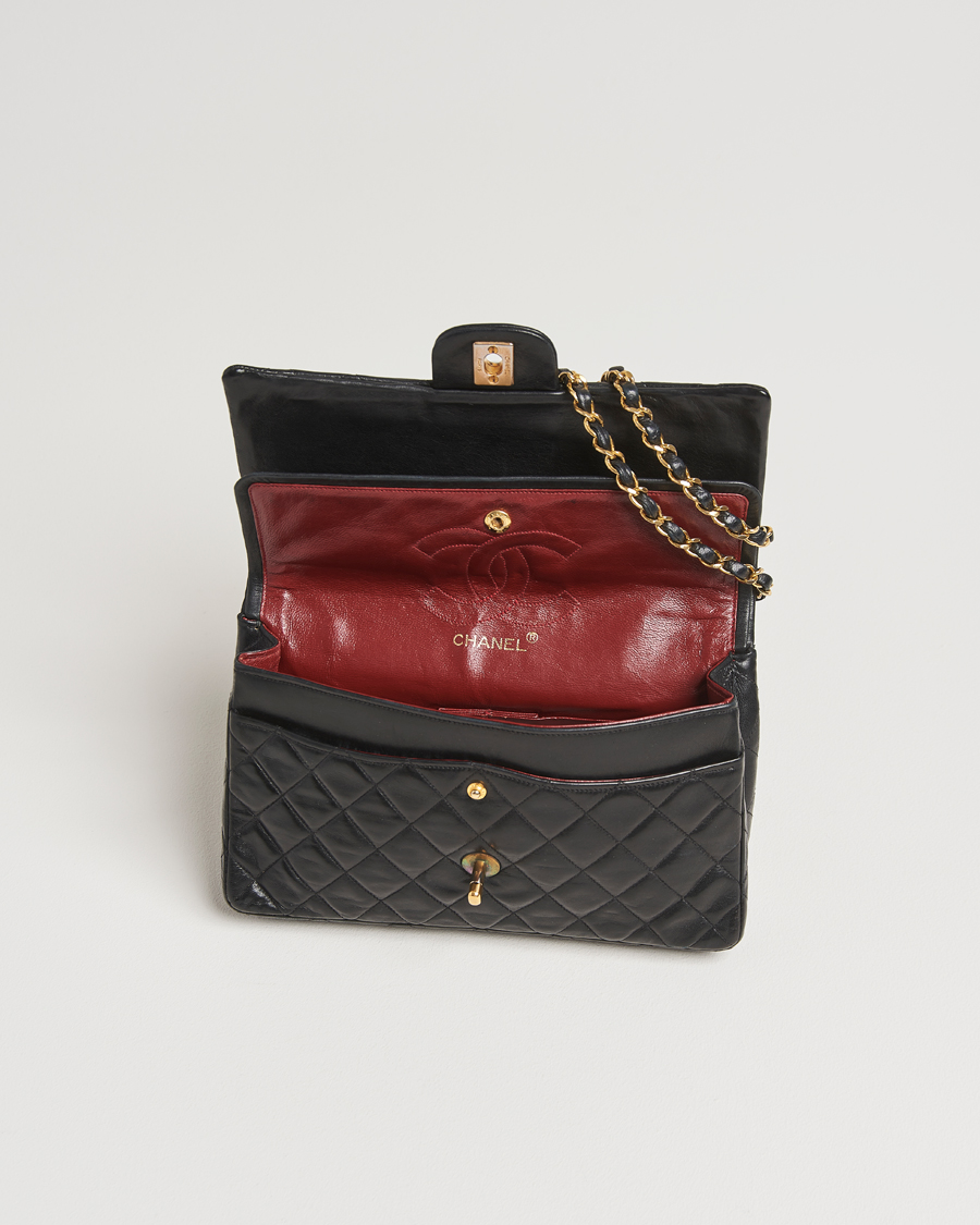 Men | Pre-Owned & Vintage Bags | Chanel Pre-Owned | Classic Double Flap Medium Lambskin Black