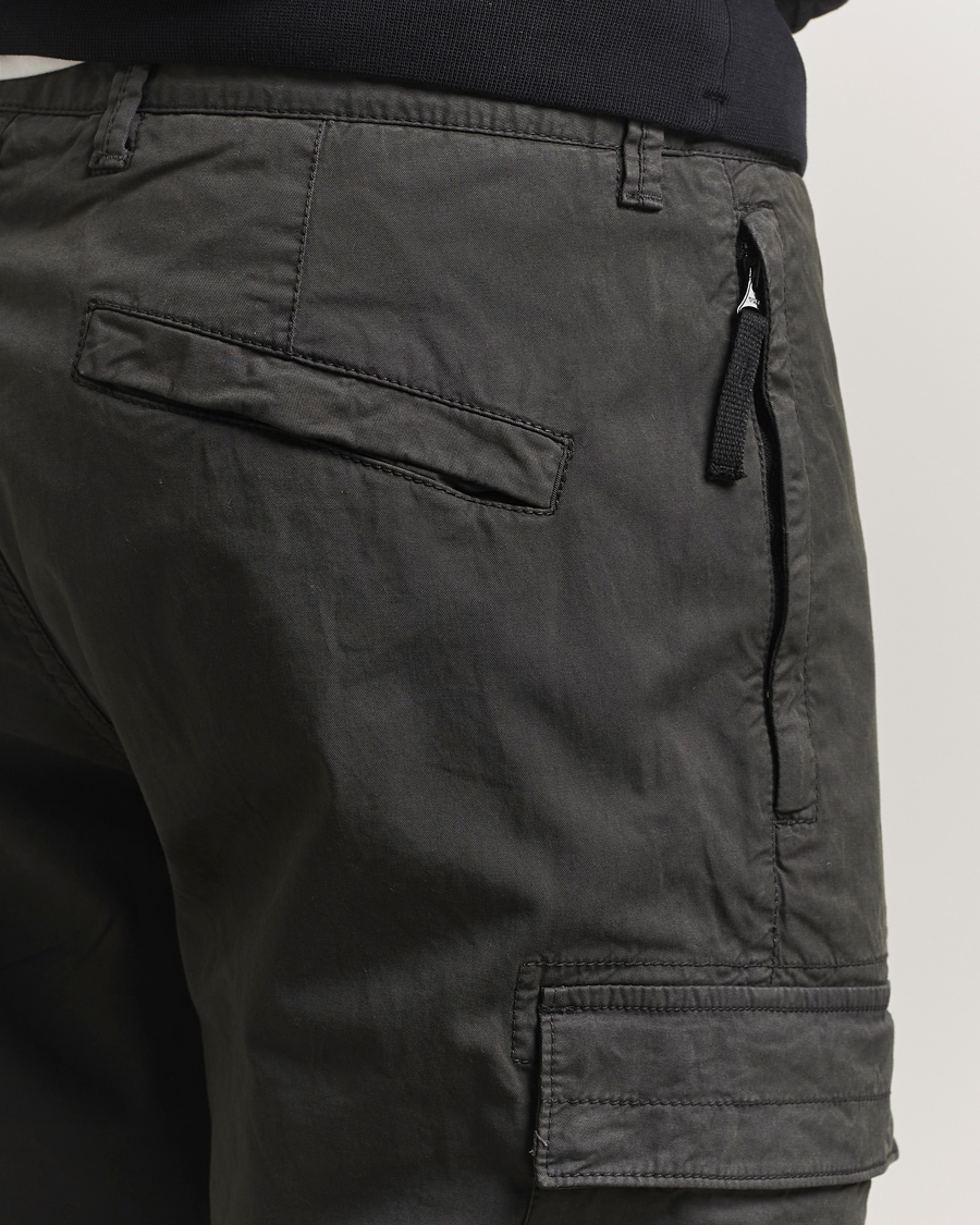 Men | Trousers | Stone Island | Supima Cotton Stretch Cargo Trousers Lead Grey