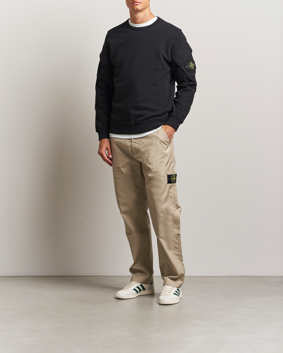 Men | Sweaters & Knitwear | Stone Island | Organic Cotton Fleece Arm Pocket Sweatshirt Black