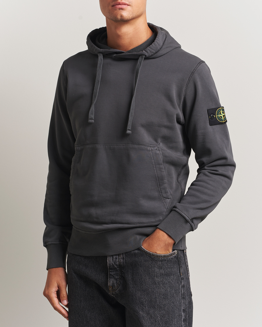 Stone Island Garment Dyed Fleece Hood Lead Grey at Stone Island Garment Dyed Fleece Hood Lead Grey at