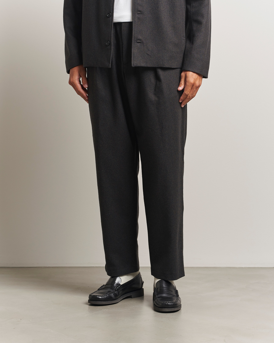 パンツ A.P.C. Black Wool Wide Straight Slacks A.P.C. Renato Wool Flannel Trousers Dark Brown at CareOfCarl.com