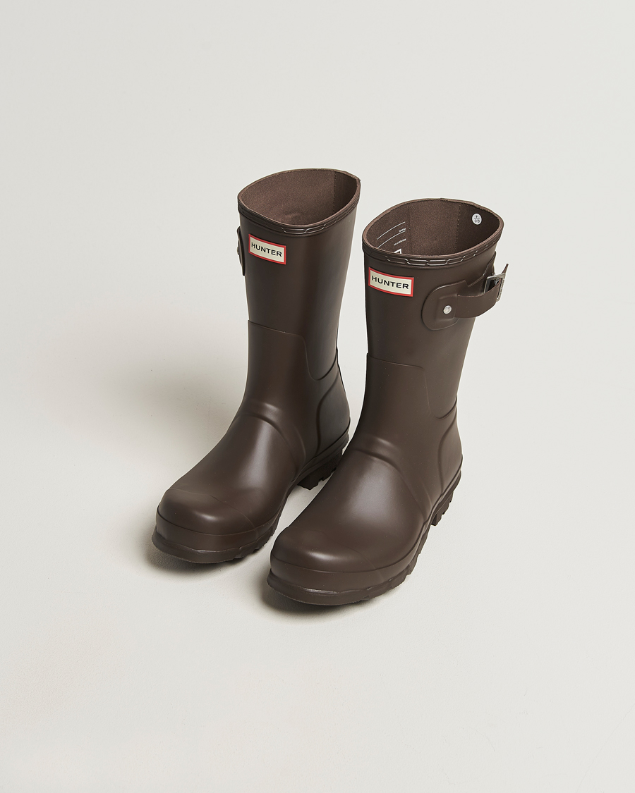 Hunter Boots Original Short Boot Dark Brown at CareOfCarl.com