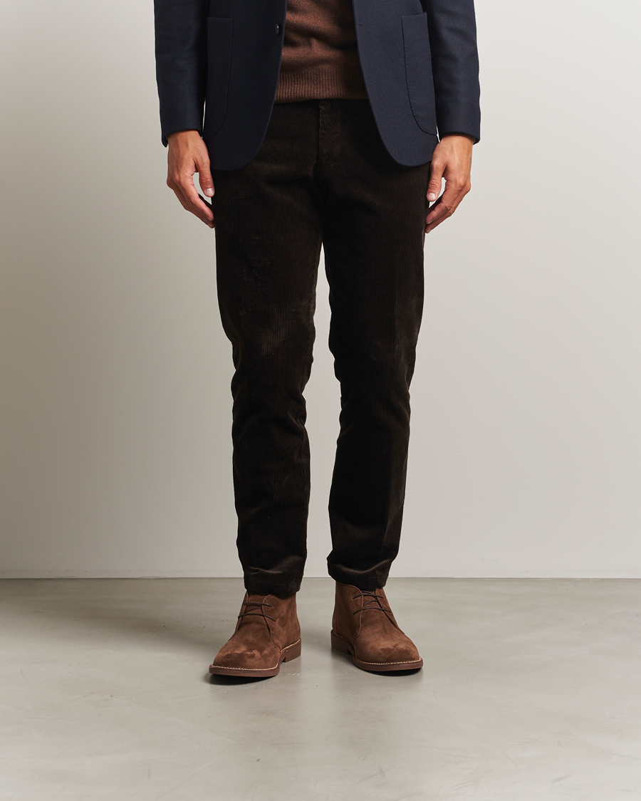 Men | Boots | Loake Shoemakers | Sahara Suede Chukka Dark Brown