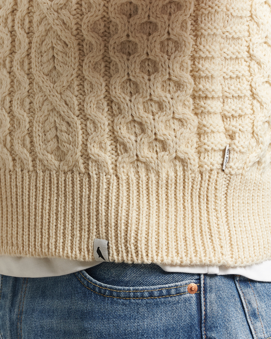 Men | Sweaters & Knitwear | Peregrine | Hudson Wool Aran Knitted Vest Ecru