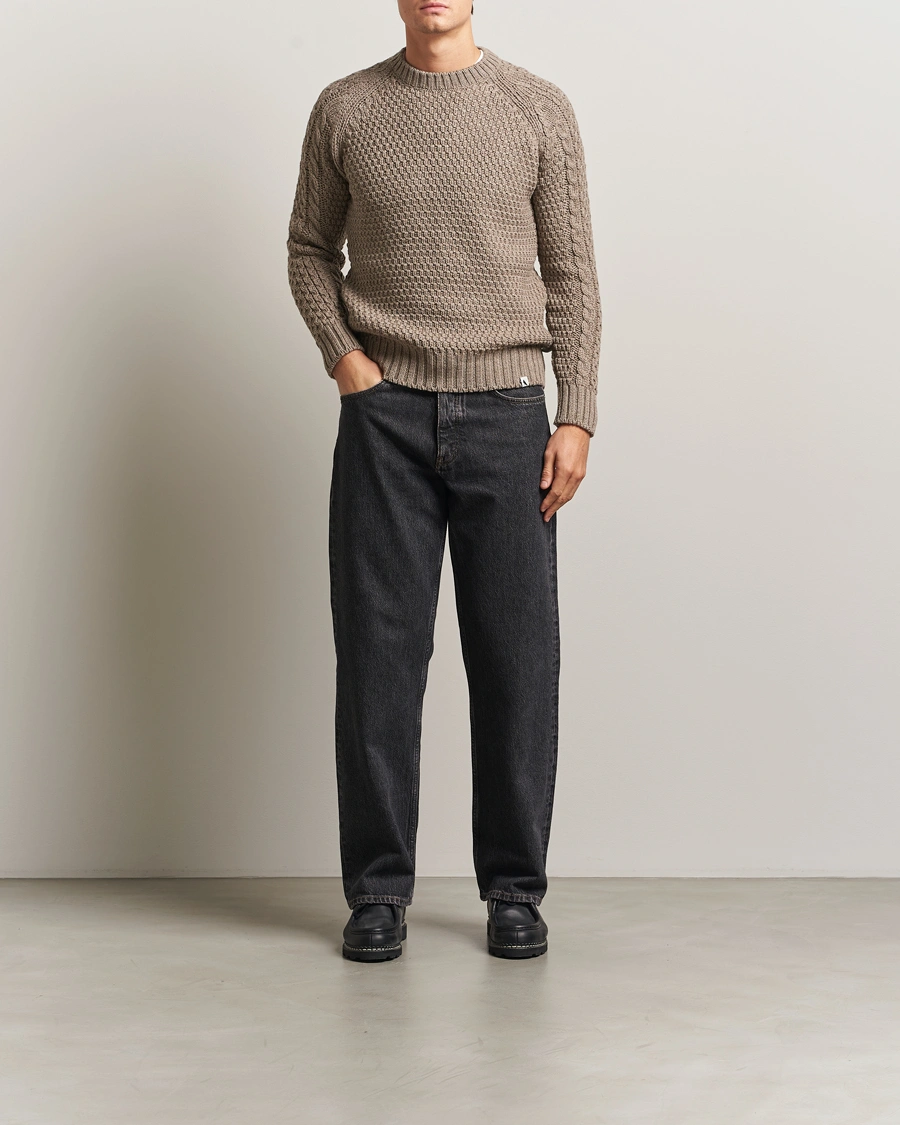 Men | Sweaters & Knitwear | Peregrine | Winston Merino Crew Light Brown