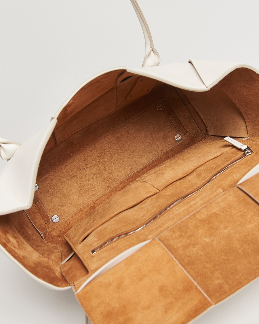 Men | Bottega Veneta Pre-Owned Intrecciato Arco Small White | Bottega Veneta Pre-Owned | Intrecciato Arco Small White