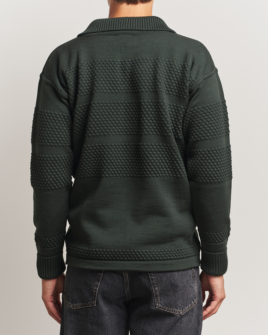 Men | Sweaters & Knitwear | S.N.S. Herning | Fisherman Wool Short Zip Dark Forest Green