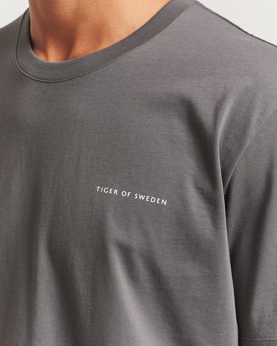 Men | T-Shirts | Tiger of Sweden | Pro Logo Crew Neck T-Shirt Silver