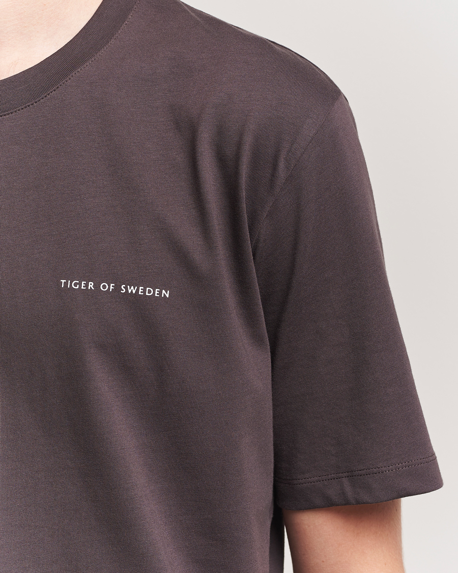 Men | T-Shirts | Tiger of Sweden | Pro Logo Crew Neck T-Shirt Triumph Steel