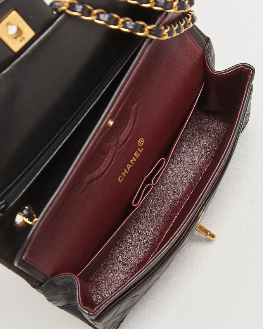 Men | Chanel Pre-Owned Classic Double Flap Medium Lambskin Black | Chanel Pre-Owned | Classic Double Flap Medium Lambskin Black